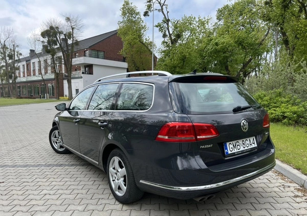 Volkswagen Passat cena 33900 przebieg: 244500, rok produkcji 2012 z Malbork małe 172